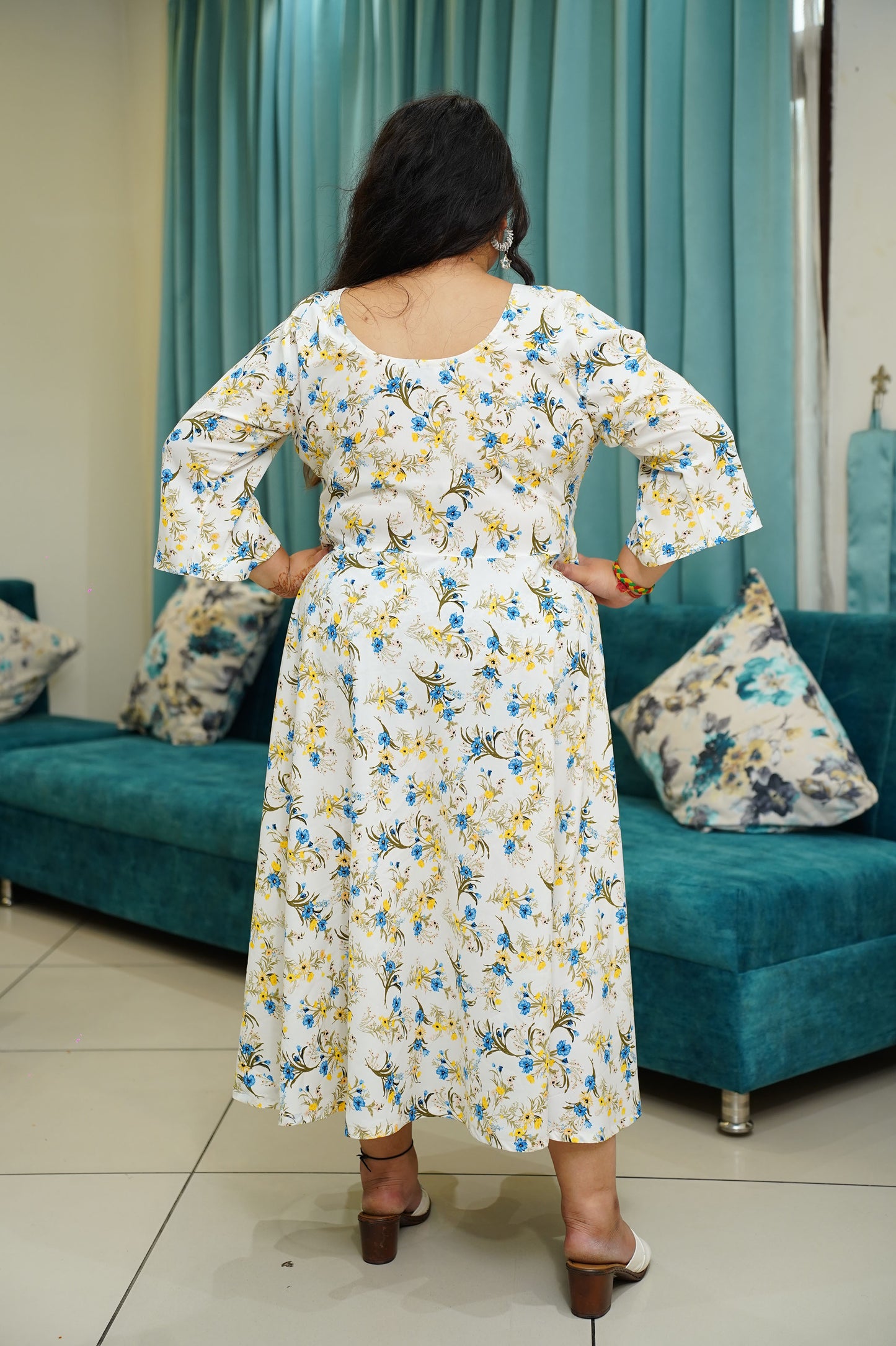 Women Plus Size Ivory Flared Calf Dress with Pockets