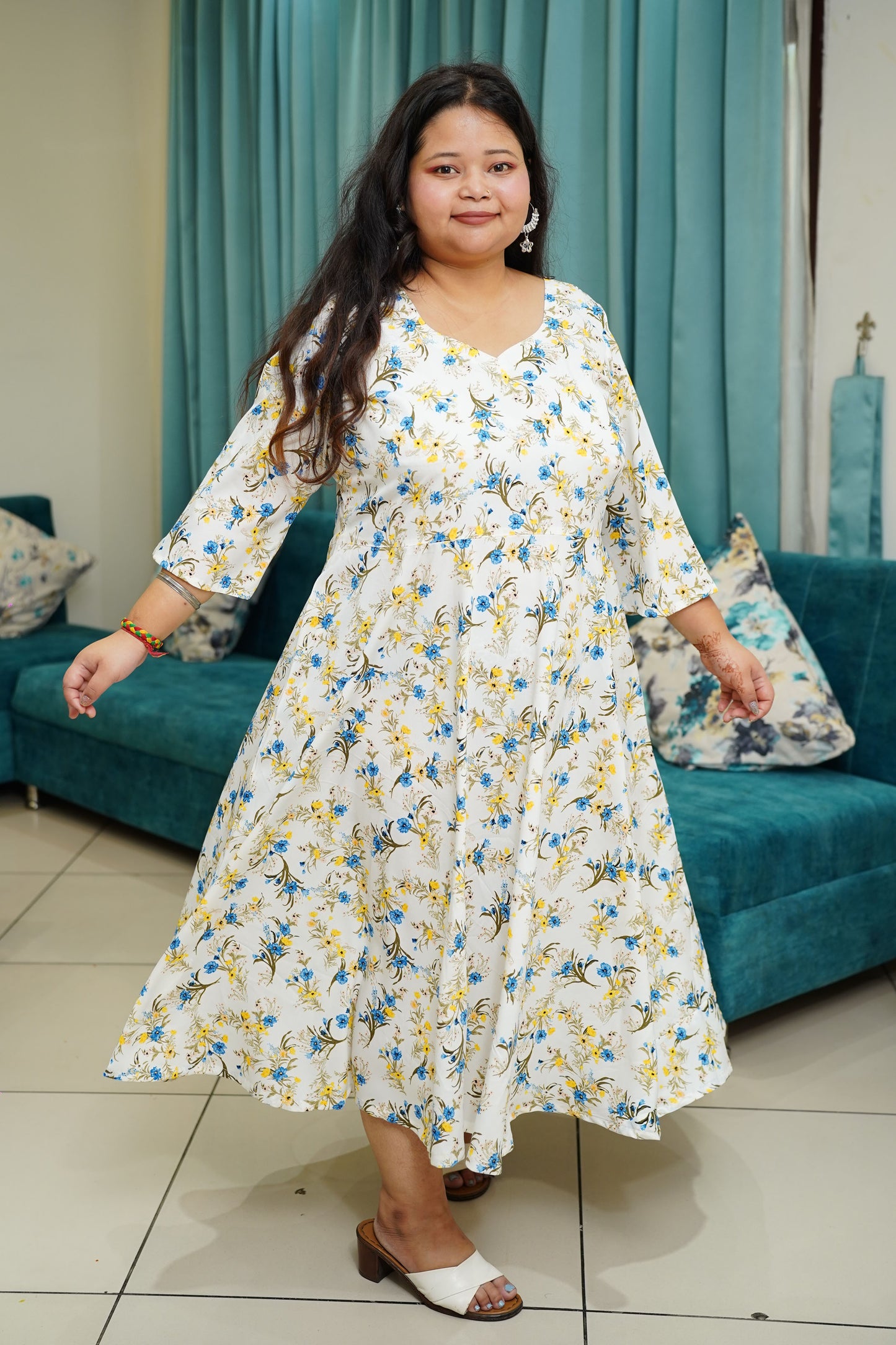 Women Plus Size Ivory Flared Calf Dress with Pockets