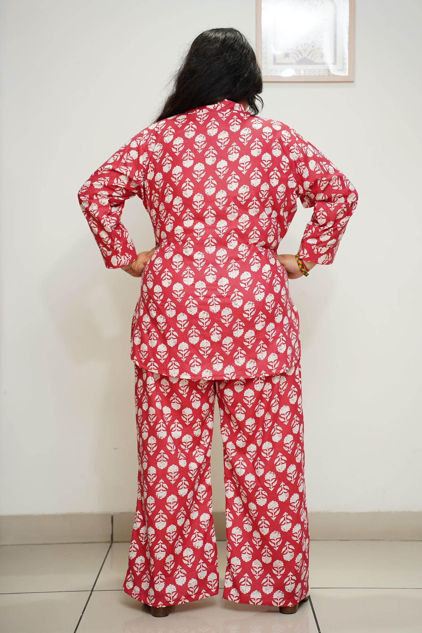 Women Plus Size Red Floral Cotton Co-ord Set With Pockets