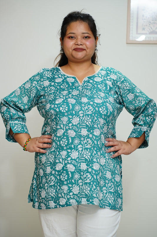 Women Plus Size Aqua Floral Everyday Rayon Kurta