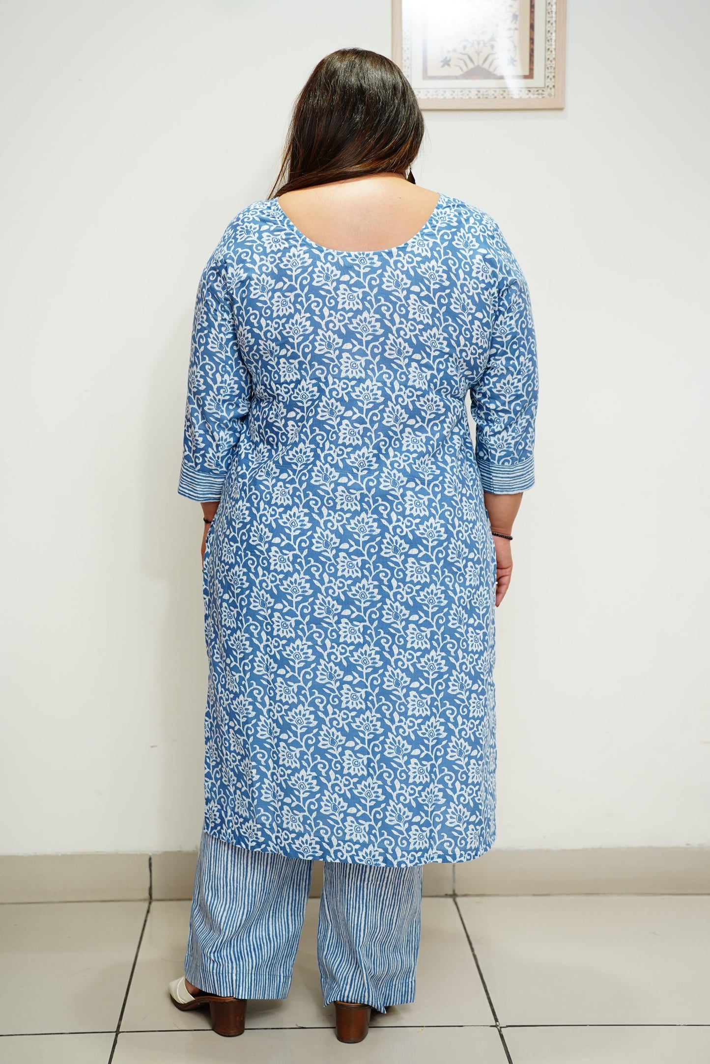 Women Plus Size Blue Printed Cotton Straight Cut Suit Set