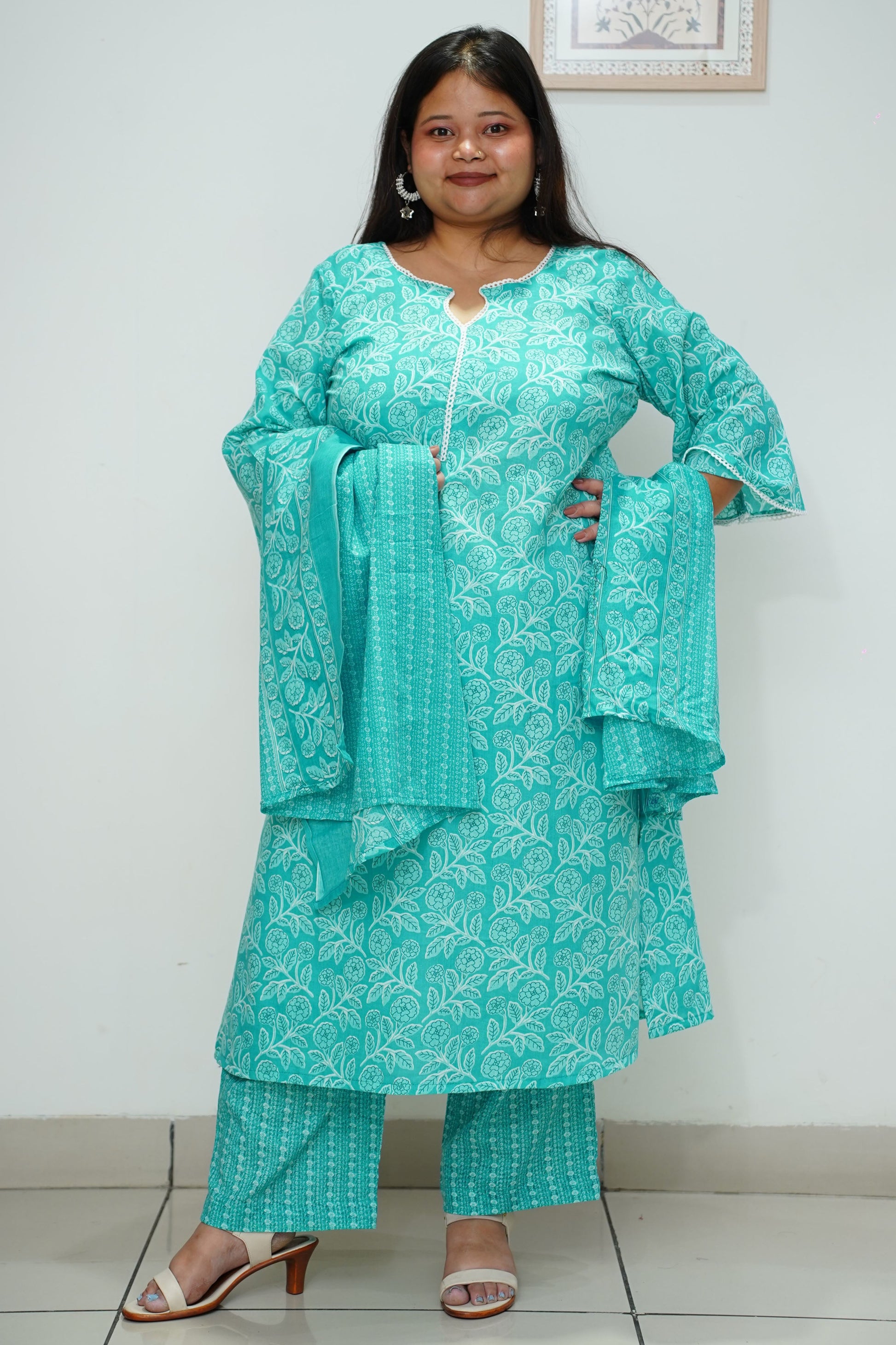 Women Plus Size Firozi Floral Cotton Straight Cut Suit