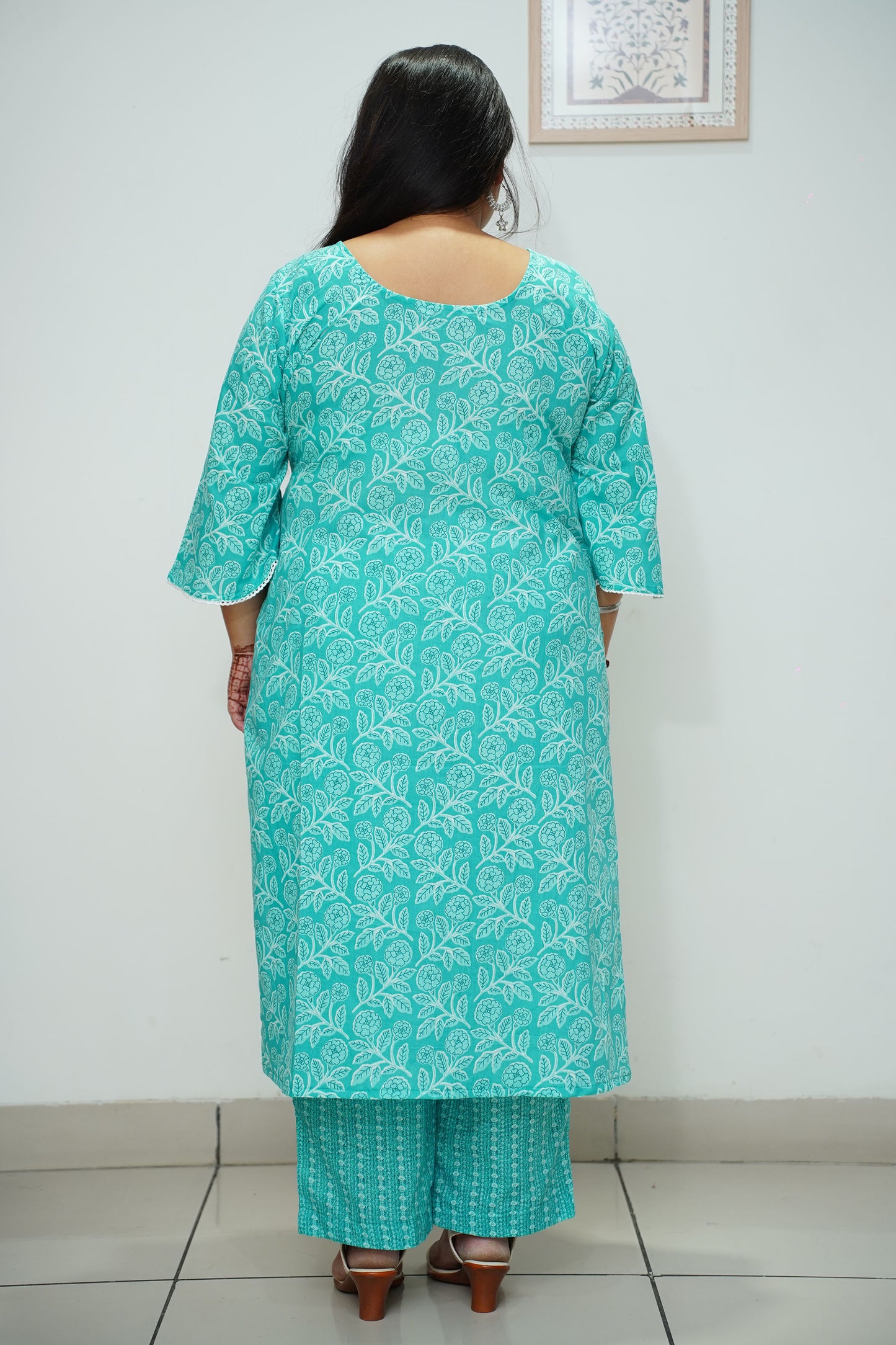 Women Plus Size Firozi Floral Cotton Straight Cut Suit