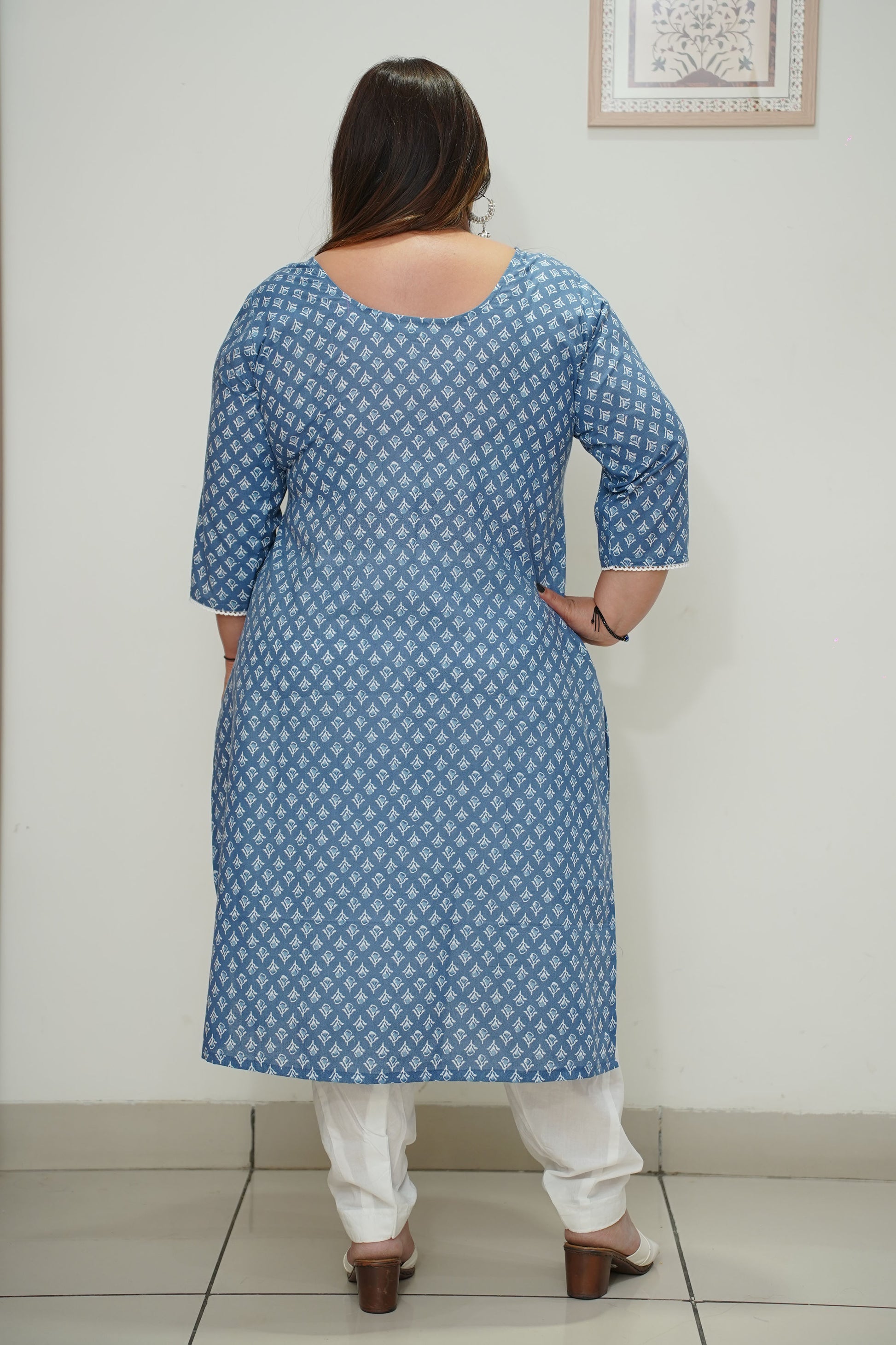 Women Plus Size Indigo Printed Straight Cut Afghani Suit