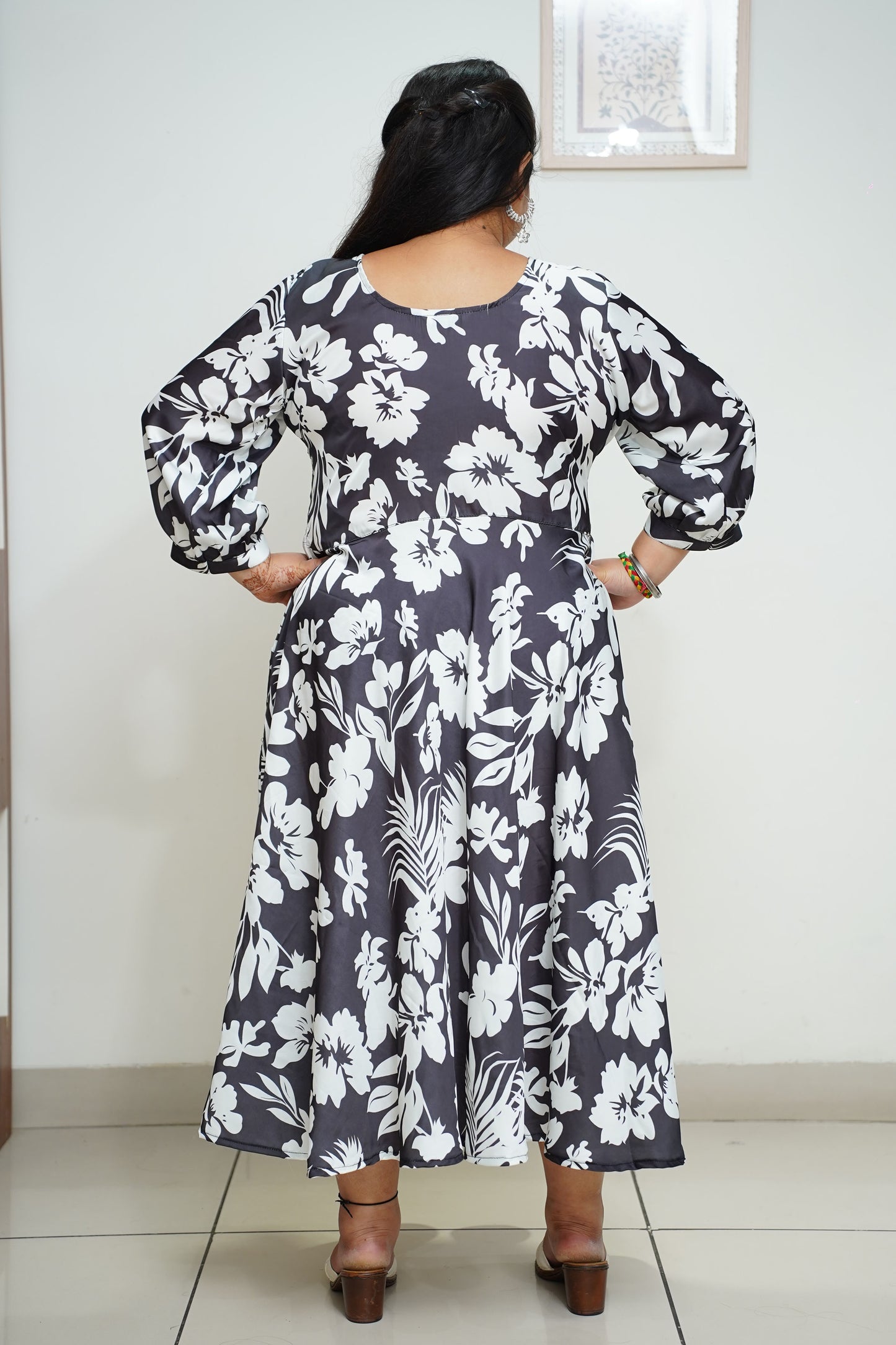 Women Plus Size Navy Floral Flared Calf Dress With Pockets