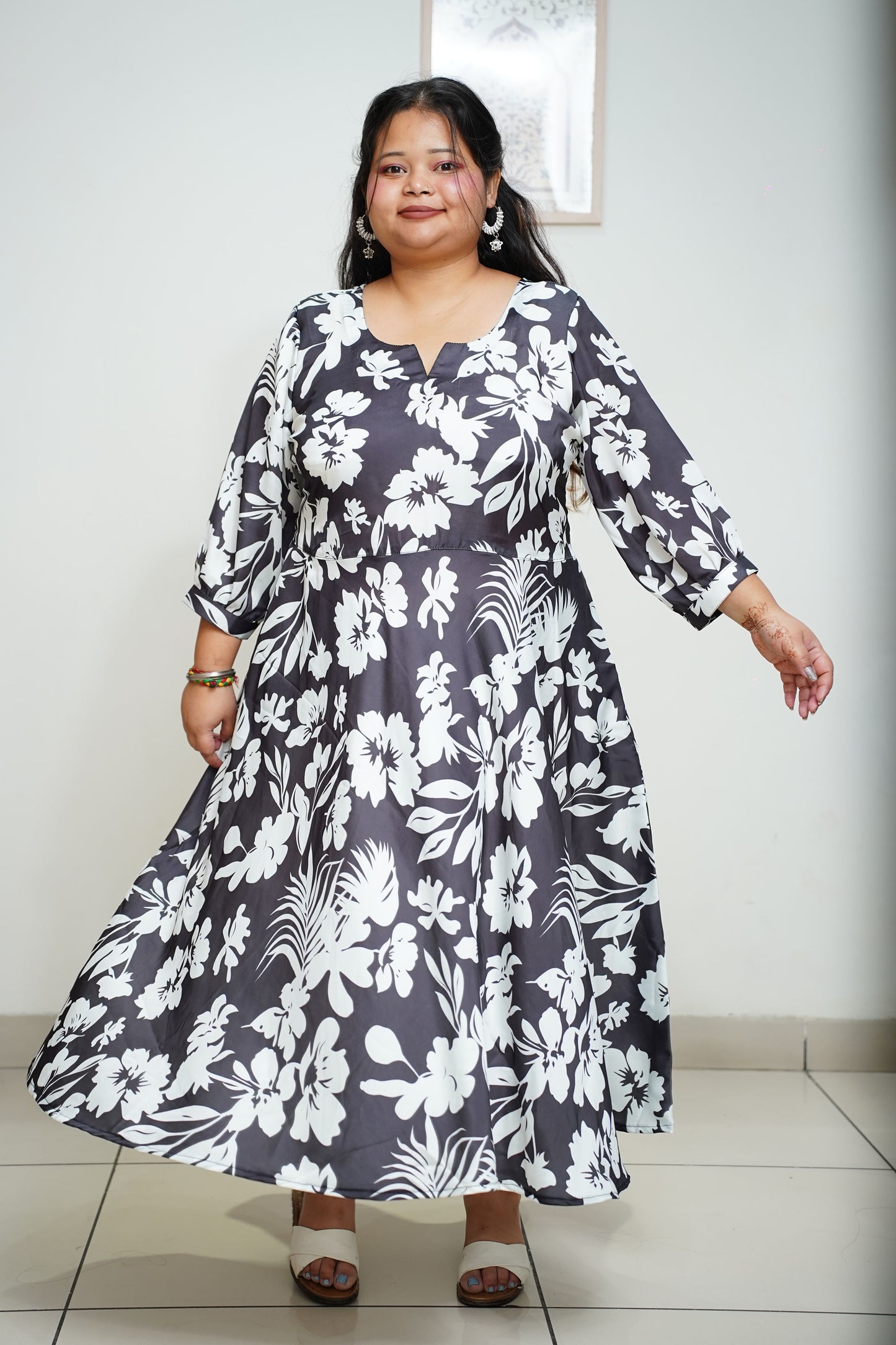Women Plus Size Navy Floral Flared Calf Dress With Pockets