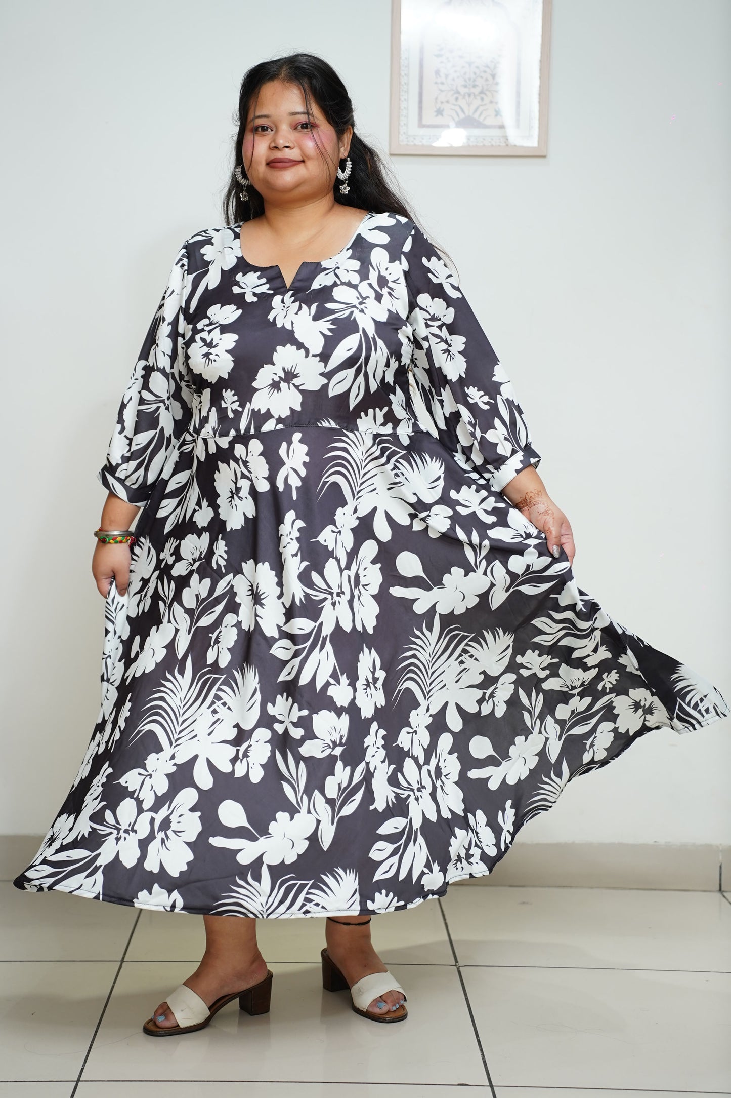Women Plus Size Navy Floral Flared Calf Dress With Pockets