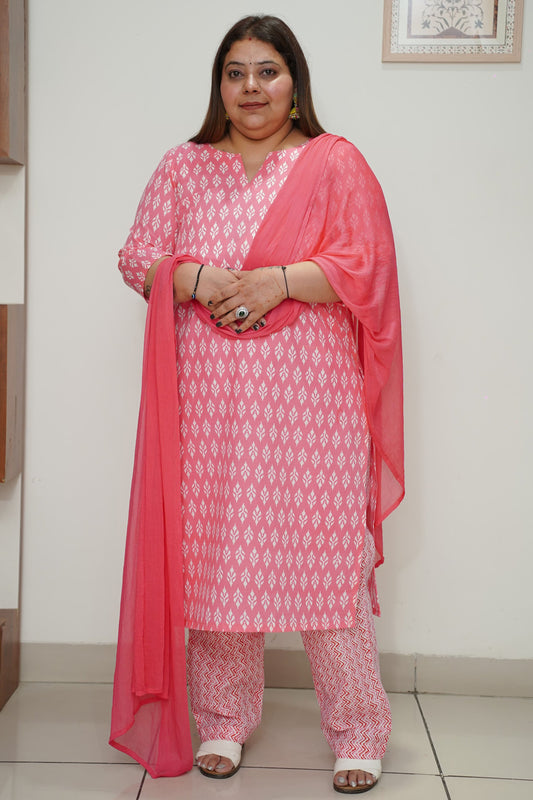 Women Plus Size Pink Cotton Printed Straight Cut Suit Set