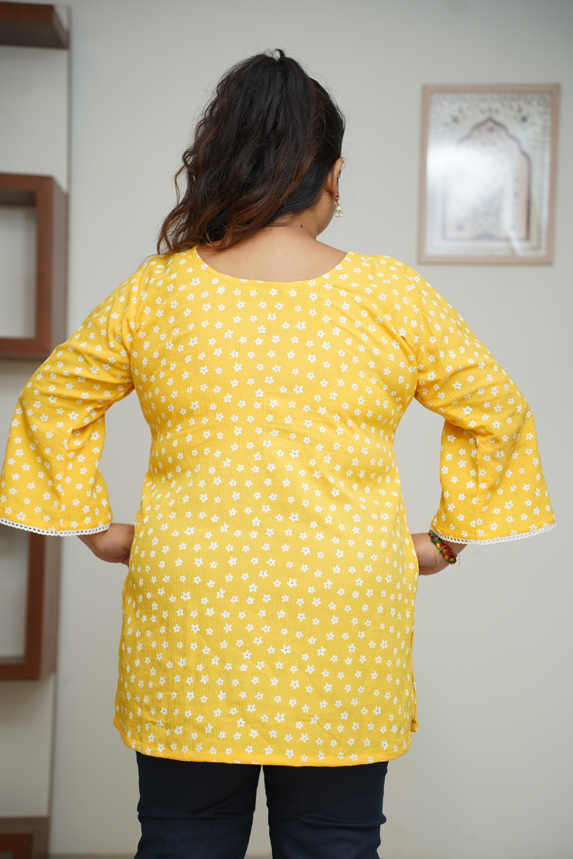 Women Plus Size Yellow Floral V-neck Everyday Top