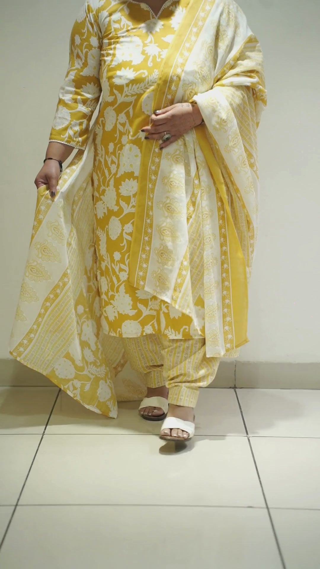 Women Plus Size Yellow Floral Cotton Straight Cut Salwar Suit